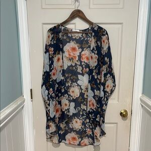 Flowy Boho Style Kimono floral wrap by Emory Park size 1x
